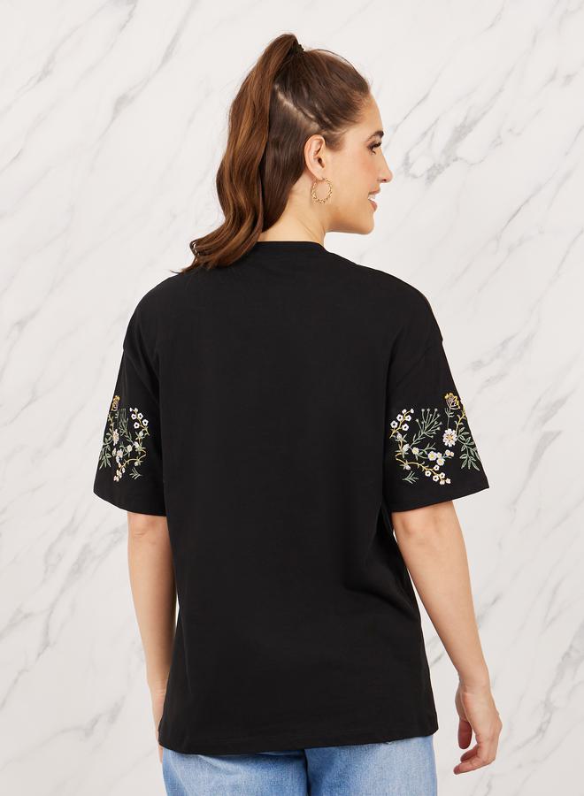 Styli Oversized Embroidered Longline T-shirt - Image 4